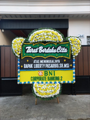 Papan Bunga Duka di Lengkong